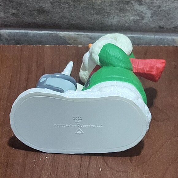 Hallmark Snow Buddies 2022 Christmas Ornament - Picture 6 of 12